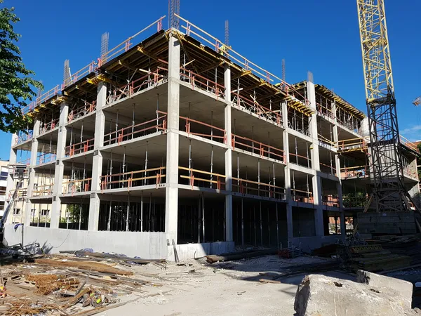 Manufaktuuri 14-5 parkimismaja