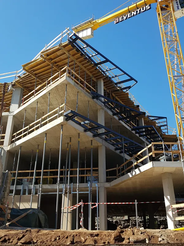 Tõnismägi 11a äri- ja eluhoone